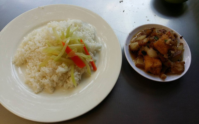 Cơm Trưa Bình Dân