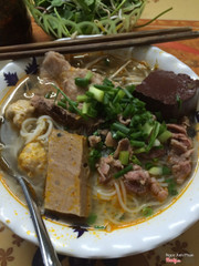 Bún bò thập cẩm