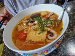 ún riêu