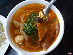 Bún riêu chả 