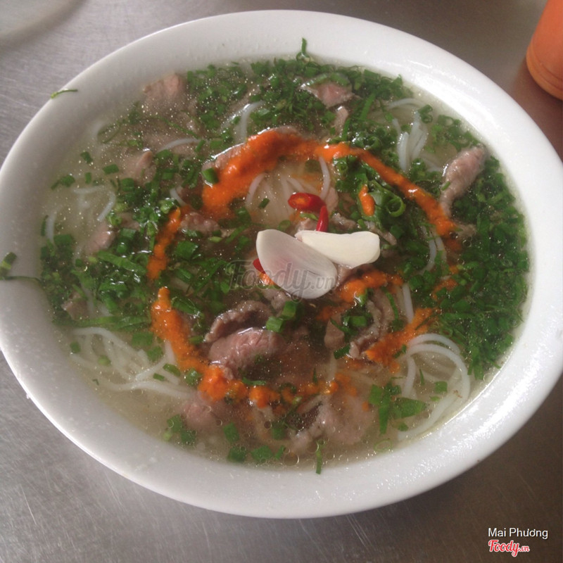 Bún bò tái