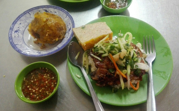 Cơm Tấm & Bún Thịt Nướng