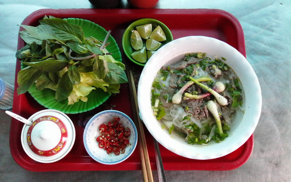 Quán Chung - Phở & Bún Chả Hà Nội