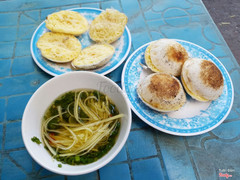 Bánh căn trứng gà