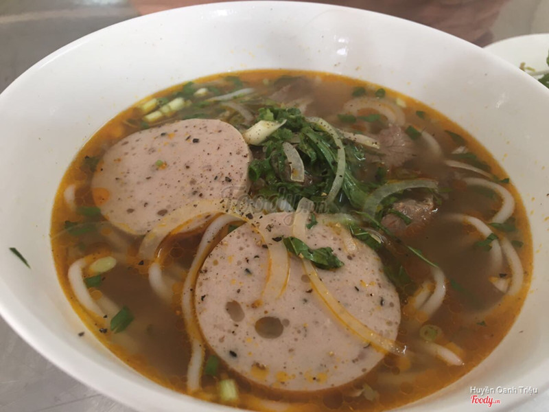 Bún bò nạm chả 30k