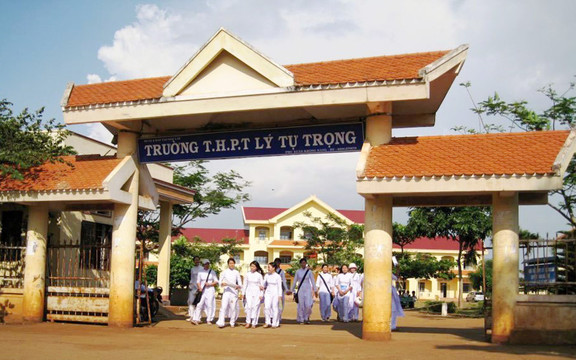 Trường THPT Lý Tự Trọng