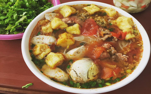 Bà Mầm - Bún Riêu