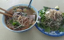 Thanh Ngân - Bún Bò Huế