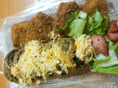 Kimpap chiên + gà chiên 16k