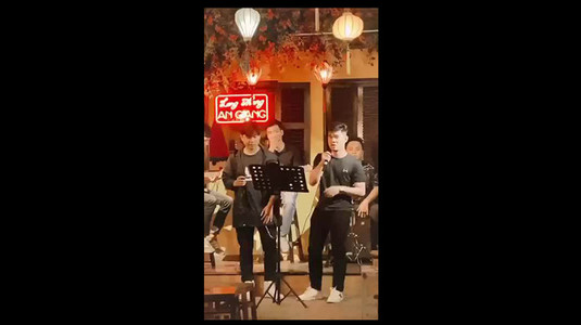 Đêm nhạc acoustic tại Lang Thang An Giang Cafe