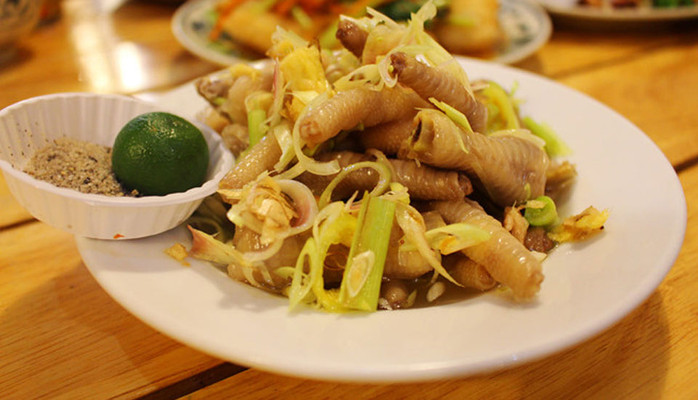 Chicken Hoàng Oanh - Chân Gà Sả Tắc & Sinh Tố