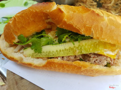 Bánh mì Trứng Xíu mại