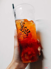 Trà sake cúc trắng, trà này lần đầu mình thử, vị không lạ lắm, ngọt, ngon. Theo mình uống cũng thích 😂