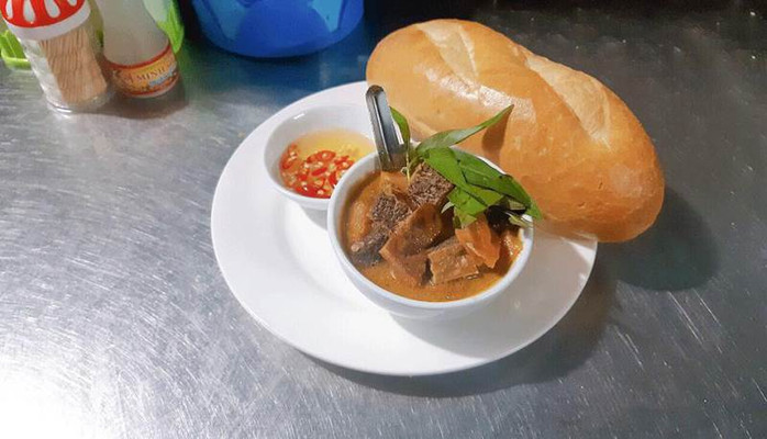 Bánh Mì Phá Lấu - Pasteur