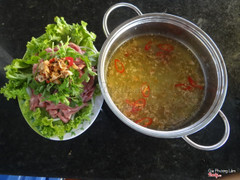 Không nhớ là Bò nhúng chanh hay giấm