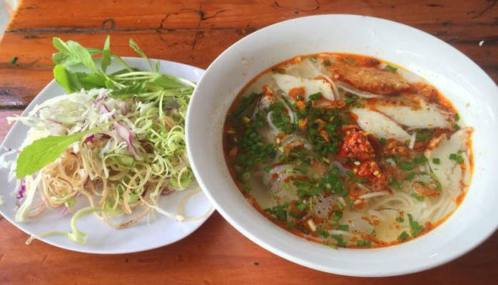 Trí Nhị - Bánh Canh Chả Cá Tam Quan