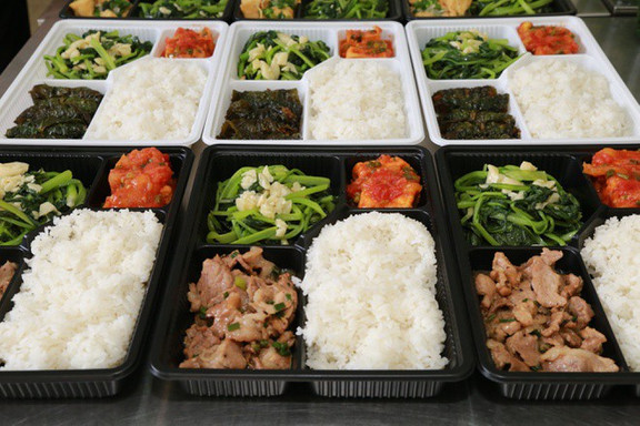 Bếp Maxim - Cơm Trưa Văn Phòng - Đồng Khởi