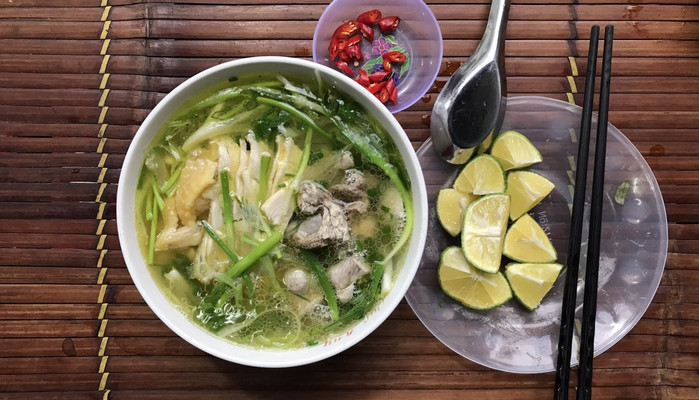 Phở Huy Phố Cổ - Gia Truyền Chuyên Gà Ta