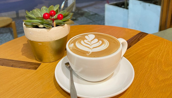 V Coffee - Sữa Tươi Đậu Biếc Kem Trứng - 154 Phan Thanh