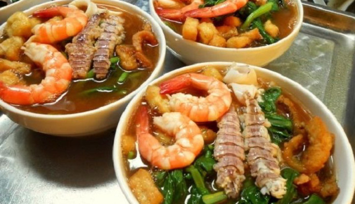 Quán Nhà Bơ - Bún Hải Sản - KĐT Đại Thanh