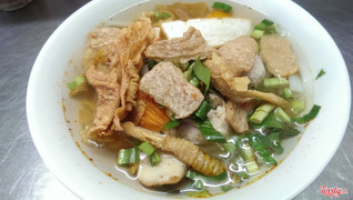 Bún Huế 27k