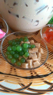 Hạt thủy tinh + thạch socola