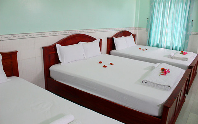 Nhà Nghỉ Hoàng Gia