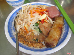 bún thịt nướng bì