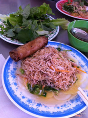 Bánh bèo bì + chả giò