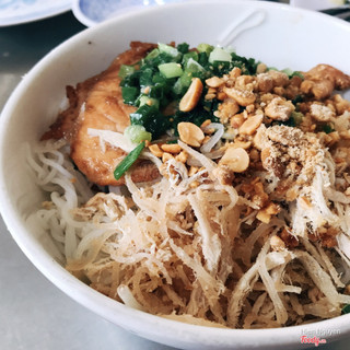 Bún thịt nướng