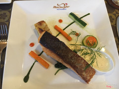 cá hồi áp chảo sốt phomai