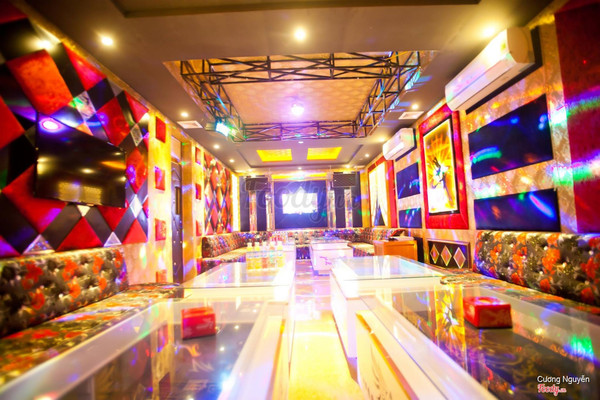 P12: Suc chua cuc tot khong 
khong gian soi dong. 
Gia 190k/1h