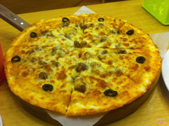 Pizza Bò Nướng Vàng