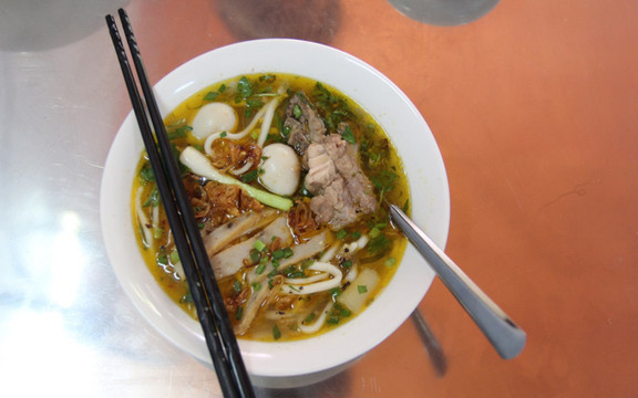 Bánh Canh Chả Cá - Phạm Văn Đồng