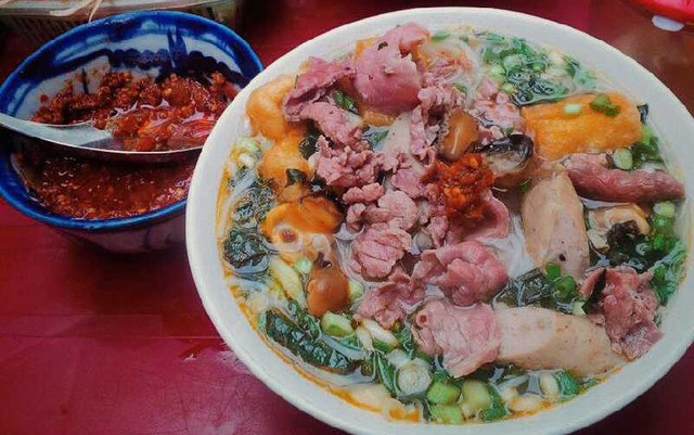 Bún Riêu Ốc Bà Là