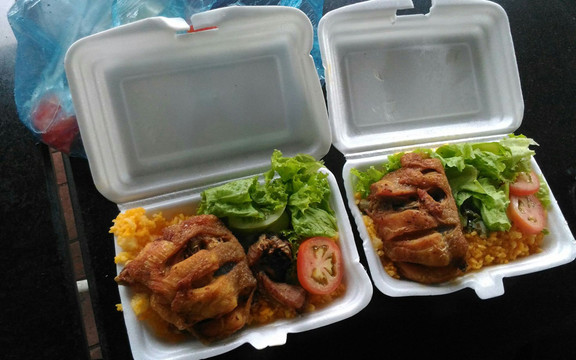 Cơm Gà Xối Mỡ - Hoàng Diệu 2