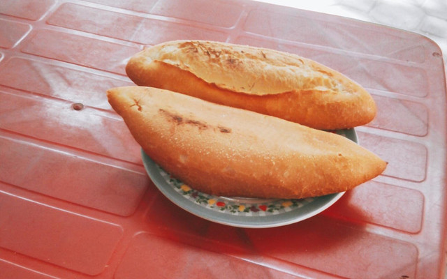 Bánh Mì Ăn Đêm