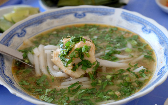 Lan - Bánh Canh Cá Lóc, Cá Rô