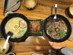 Mỳ ramen thịt heo và udon thịt bò (tươi ngon)