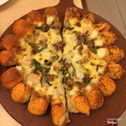 pizza viền phomai