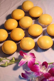 BÁNH KIM SA Mỗi chiếc bánh được làm ra bởi đôi bàn tay khéo léo của người đầu bếp, chứa đựng cả sự nhiệt huyết và đặc biệt là tình yêu to lớn <3  dành cho từng chiếc bánh.  Là 1 đầu bếp chuyên về ẩm thực Hồng Kông  và có kinh nghiệm về Dimsum. Chúng tôi  luôn muốn đem đến cho mọi người những hương vị Chuẩn Nhất của ẩm thực nước bạn. Không cần đi đâu xa , ngay HN thôi các bạn sẽ được thưởng thức những chiếc bánh bao kim sa ngon chuẩn Hồng Kong 0969512189