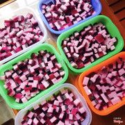 Uiii thạch hai màu . E này được khách ưa chuộng nhất đấy ạ. 