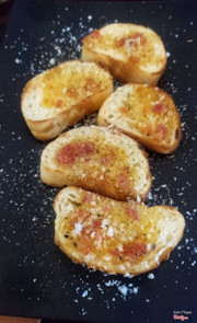 Bánh mì bơ tỏi