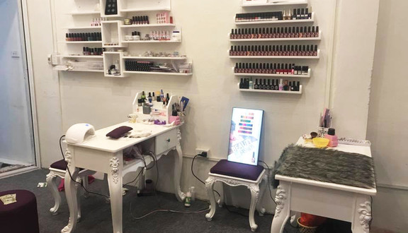 Cloudy - Nails & Beauty