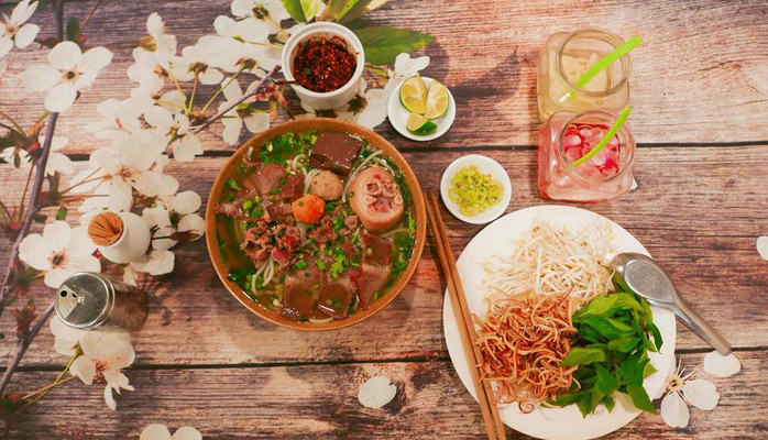 Bún Bò Huế Ngự Uyển - Phố Vọng - 172 Phố Vọng