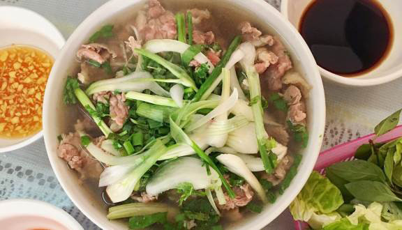 Vinh Thịnh - Phở Bò & Lẩu Bò Nhúng Dấm