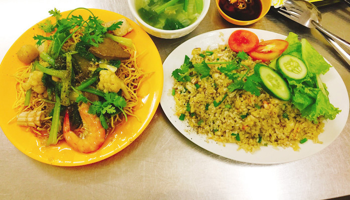 Mì Xào Bò & Cơm Chiên Dương Châu