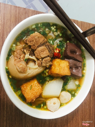 Bún riêu giò mọc 25k 