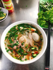 Phở tái + bò viên