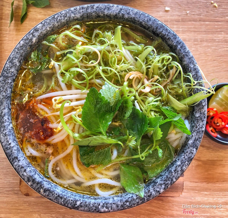 Bún bò thố đá (96k)